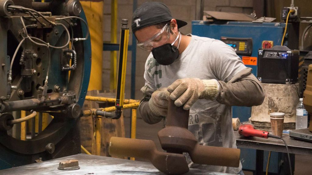 Shell molding: assembling core and mold