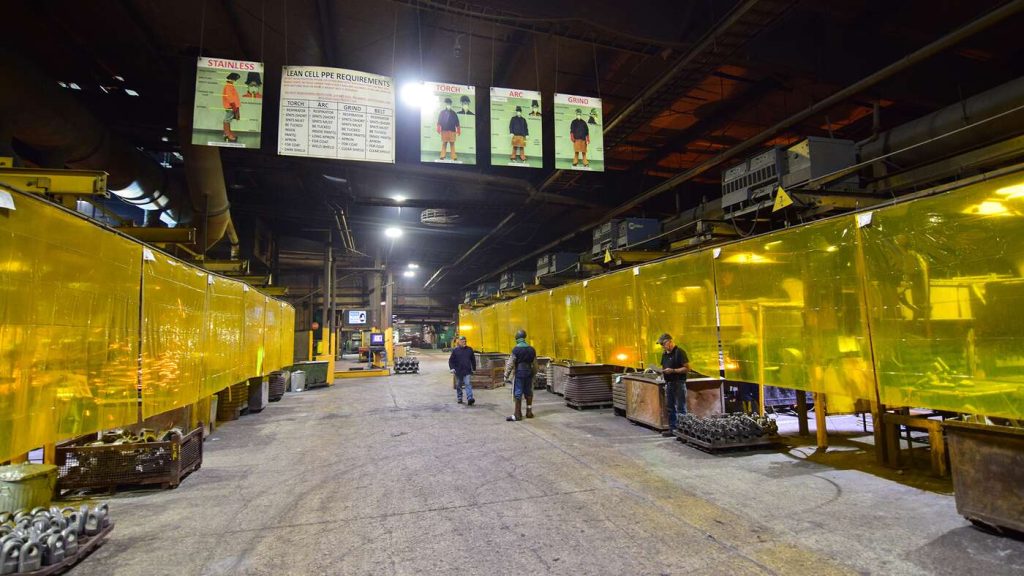 Finishing: lean cells for grinding and gate removal